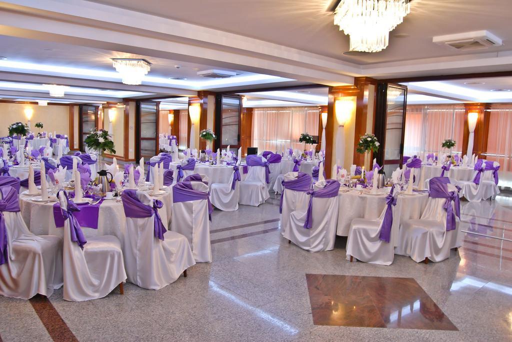 Hotel Emma Est Krajowa Zewnętrze zdjęcie