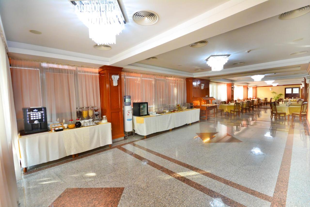 Hotel Emma Est Krajowa Zewnętrze zdjęcie